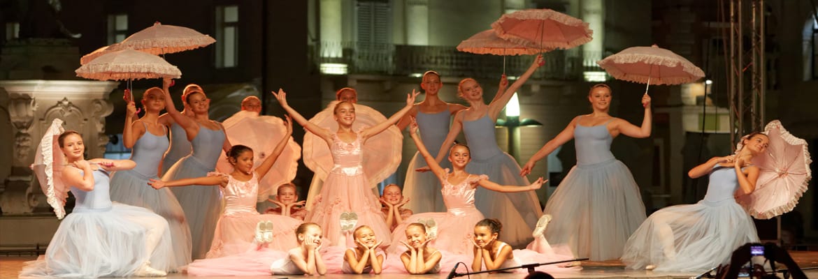 PREDSTAVA DANCS-PIRAN