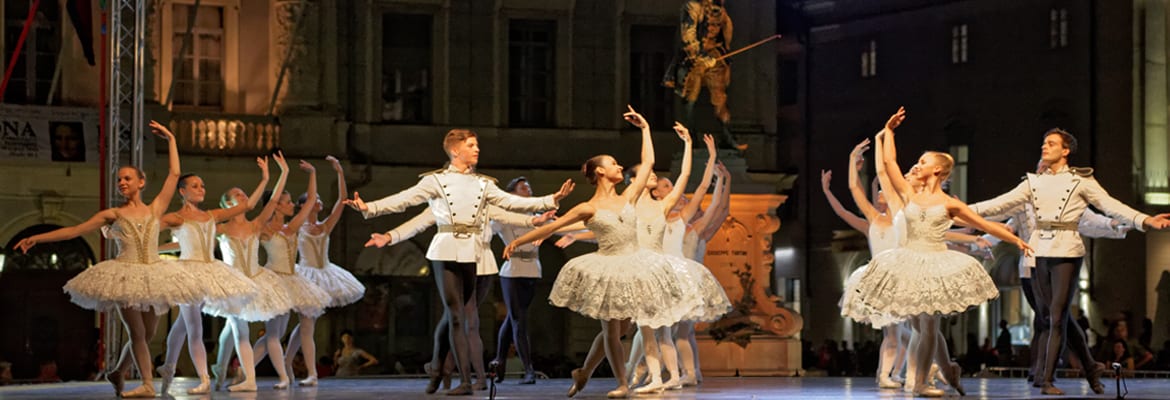 PREDSTAVA DANCS-PIRAN